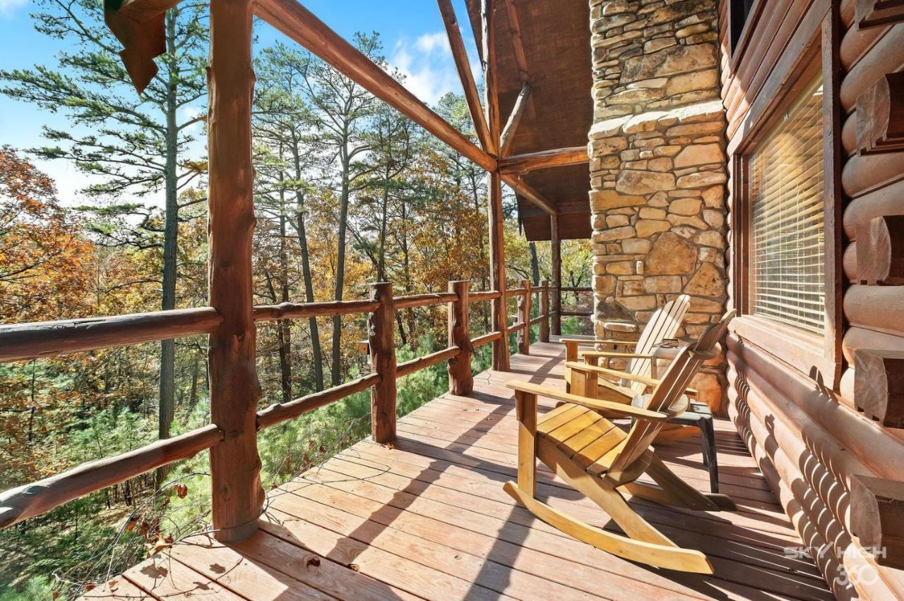 Hideaway One-Bedroom Cottage Spa Bath – Forest View