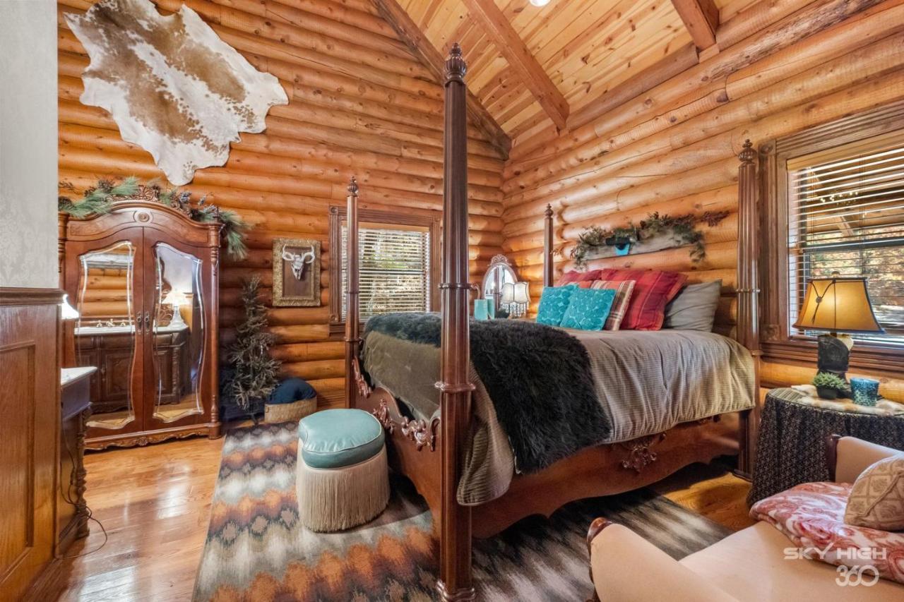 The Cattleman Two-Bedroom Cottage Spa Bath – Mountain or Hill View