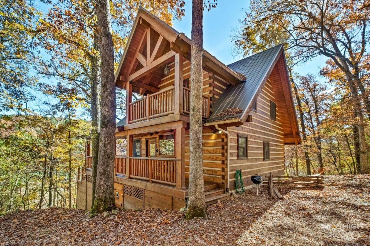 Elk Lodge One-Bedroom Cottage Spa Bath – Forest View